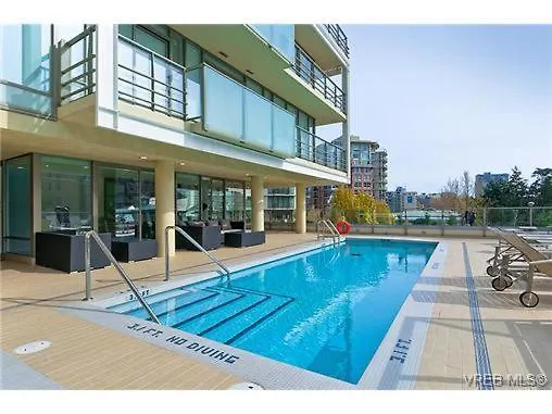 Spacious Splendour Victoria Canada