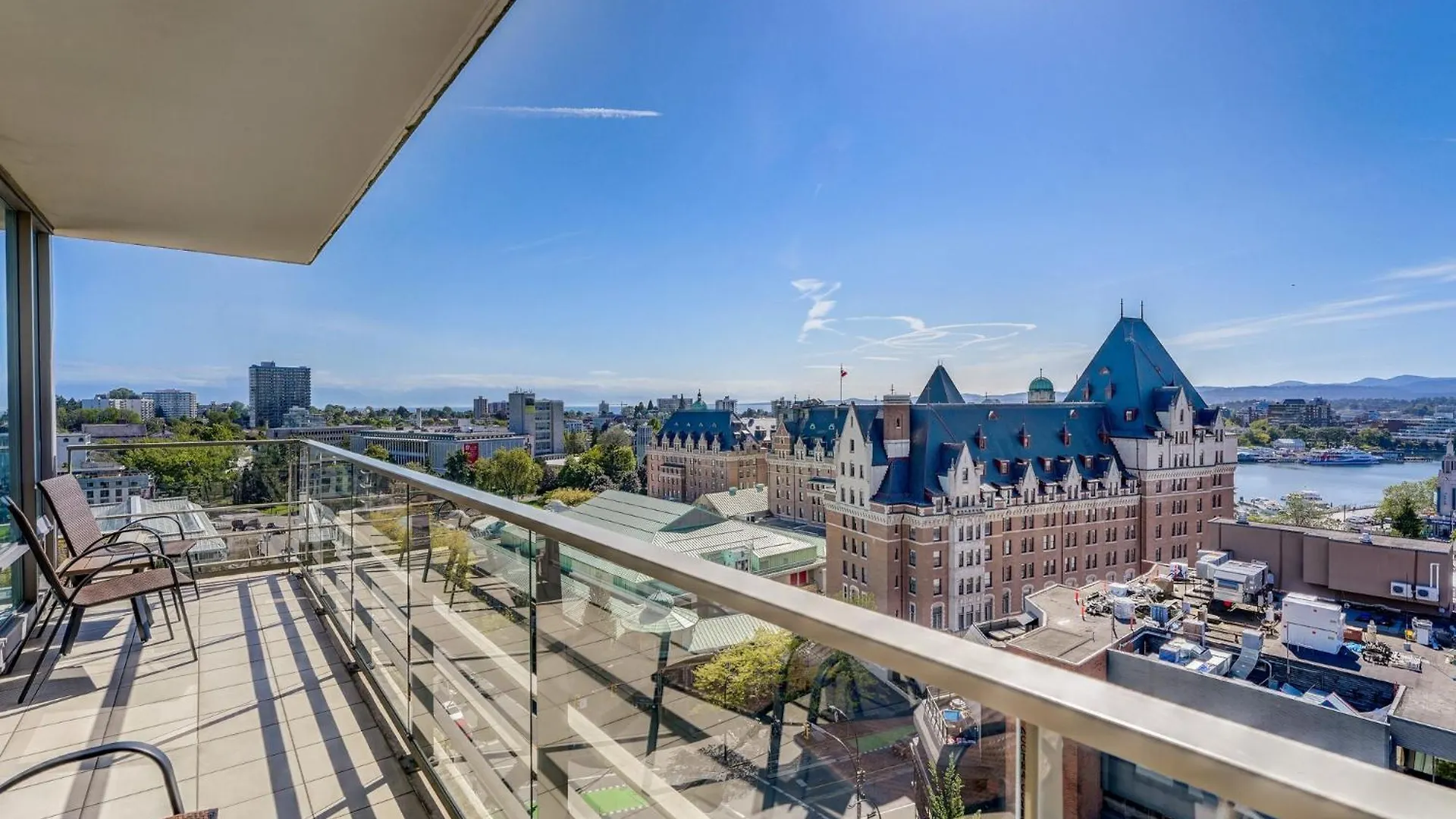 Holiday home Spacious Splendour Victoria Canada