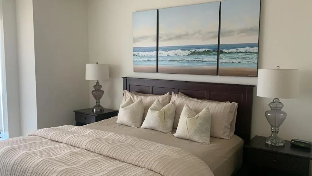 Holiday home Spacious Splendour Victoria Canada